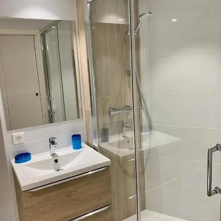 Moderne - Port De - Proche 4* מאנדליה-לה-נאפול
